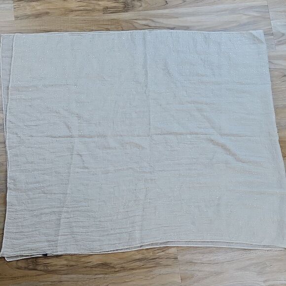 💜Cream & Metallic Gold Speckled Scarf/Wrap - Picture 7 of 7